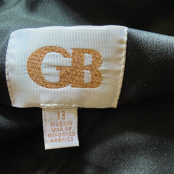 XL Formal Length Black and Gold Flower Gown - Picture 7 of 7